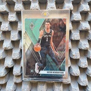 Victor Wembanyama Rookie Card - 2023-24 #256 - gem mint 10